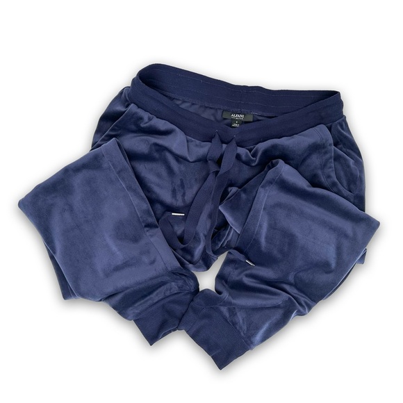 Alfani velour lounge suit. Size small. Dark blue - Picture 5 of 6